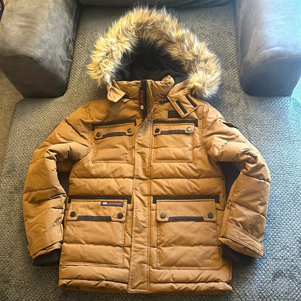 Canada Weathergear Coat timber tan size youth large  14/16